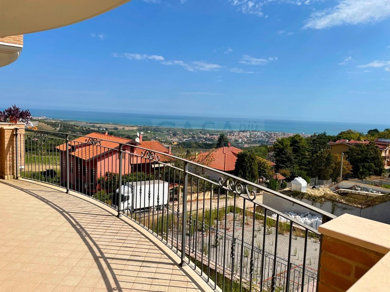 Trilocale in Vendita a Colonnella, 125'000&euro;, 91 m²