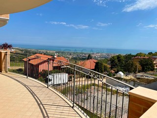 Trilocale in Vendita a Colonnella, 125'000&euro;, 91 m²