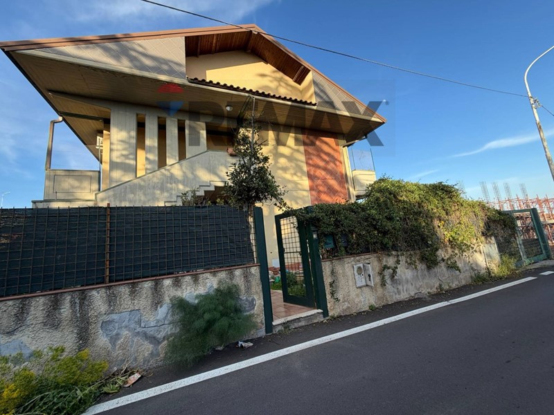 Quadrilocale in Vendita a San Pietro Clarenza, 135'000&euro;, 110 m²