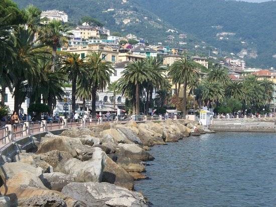 Appartamento in Vendita a Rapallo, 375'000&euro;, 148 m²