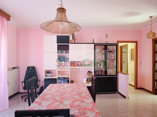 Trilocale in Vendita a Spoltore, 100'000&euro;, 72 m²