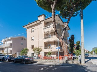 Appartamento in Vendita a Riccione, 350'000&euro;, 141 m²