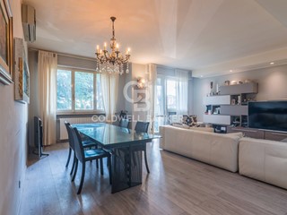Appartamento in Vendita a Riccione, 550'000&euro;, 180 m²