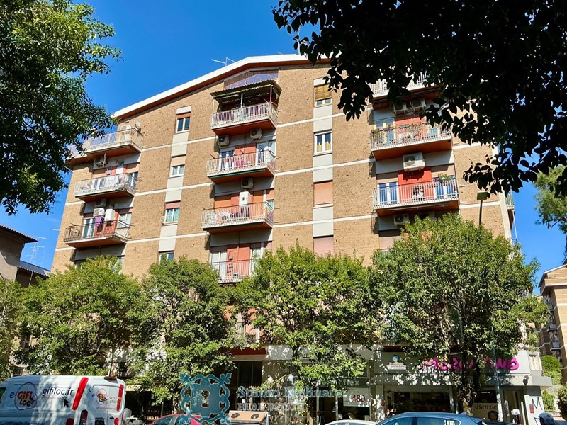 Bilocale in Vendita a Roma, 279'000&euro;, 75 m²