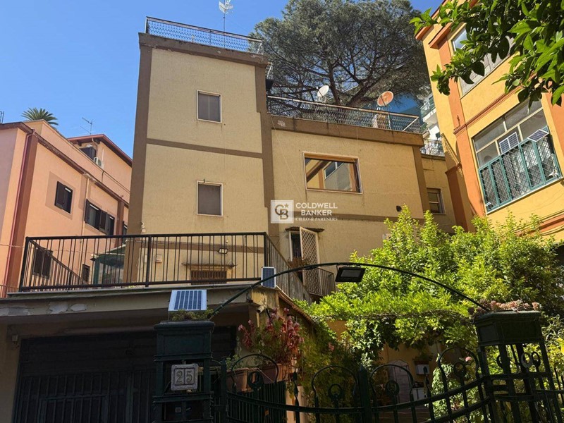 Quadrilocale in Vendita a Napoli, 310'000&euro;, 127 m²