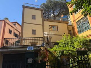 Quadrilocale in Vendita a Napoli, 310'000&euro;, 127 m²