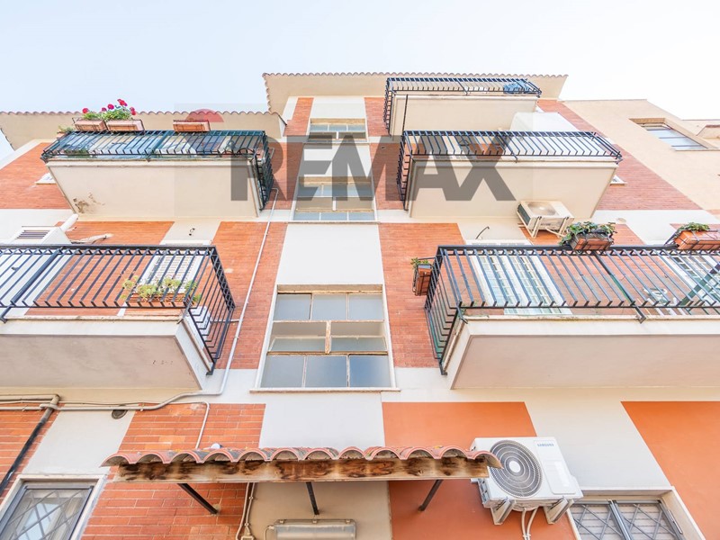 Trilocale in Vendita a Roma, 195'000&euro;, 63 m²
