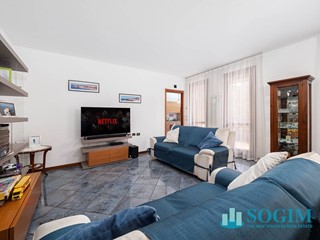 Quadrilocale in Vendita a Mariano Comense, 338'000&euro;, 160 m²