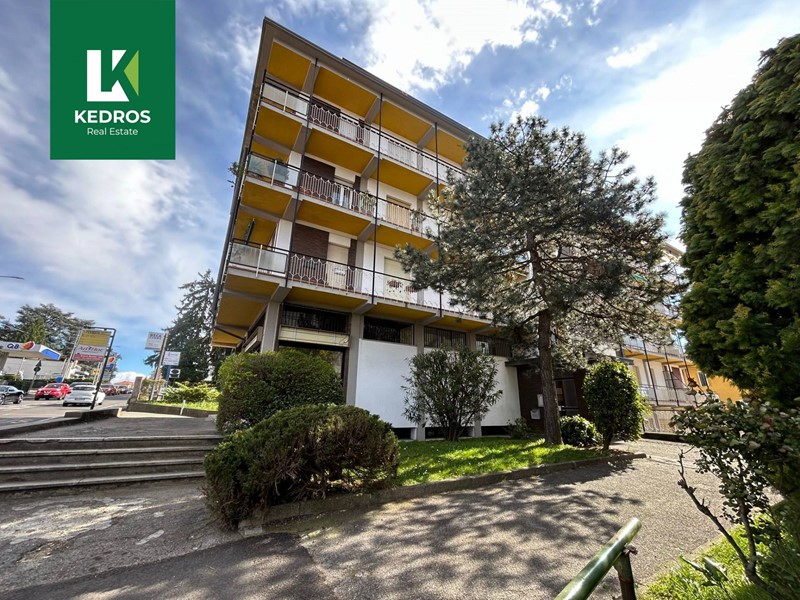 Trilocale in Affitto a Varese, 800&euro;, 90 m²