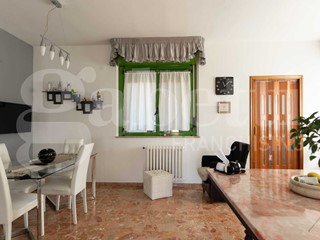 Appartamento in Vendita a Barletta, 299'000&euro;, 164 m², con Box