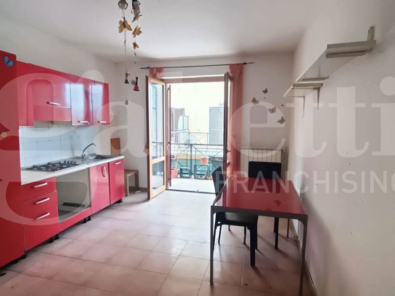 Trilocale in Vendita a Orte, 54'000&euro;, 65 m², con Box