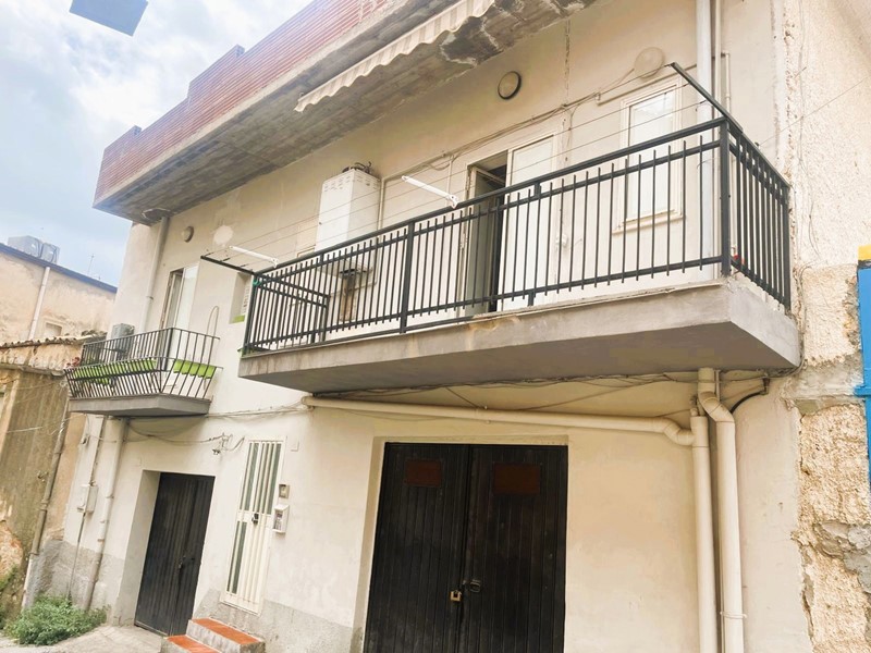 Trilocale in Vendita a Agrigento, 55'000&euro;, 89 m²