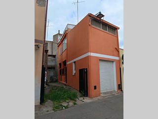 Appartamento in Vendita a Domusnovas, 125'000&euro;, 230 m²