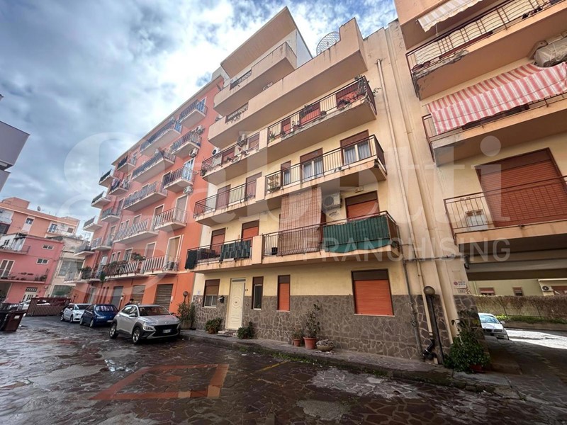 Appartamento in Vendita a Milazzo, 320'000&euro;, 212 m², con Box