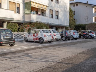 Quadrilocale in Vendita a Pordenone, 95'000&euro;, 97 m², con Box