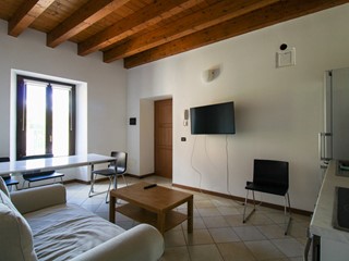 Bilocale in Affitto a Laino, 450&euro;, 49 m², arredato