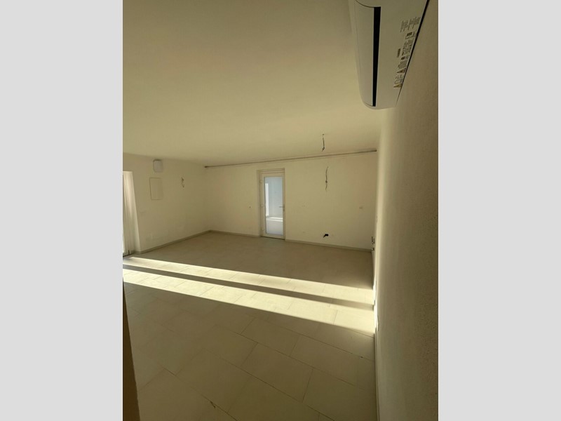Quadrilocale in Vendita a Sarzana, 275'000&euro;, 117 m²
