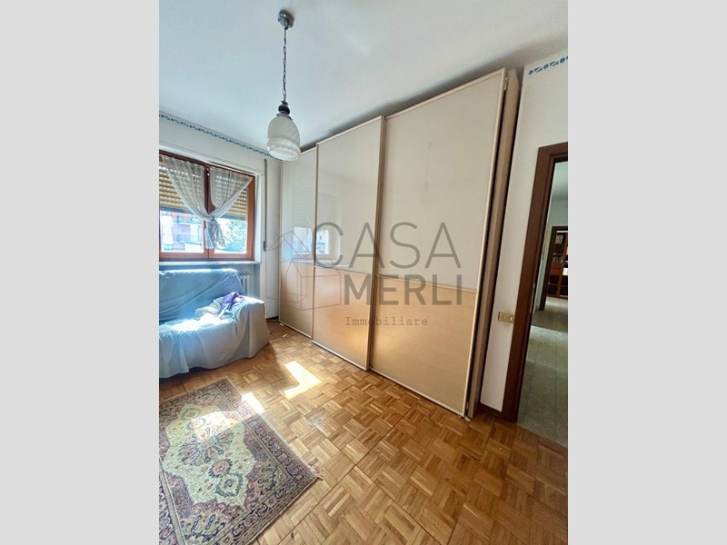 Quadrilocale in Vendita a Aosta, zona Via Saint Martin, 120'000&euro;, 63 m², con Box
