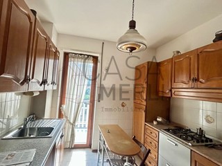 Quadrilocale in Vendita a Aosta, zona Via Saint Martin, 120'000&euro;, 63 m², con Box