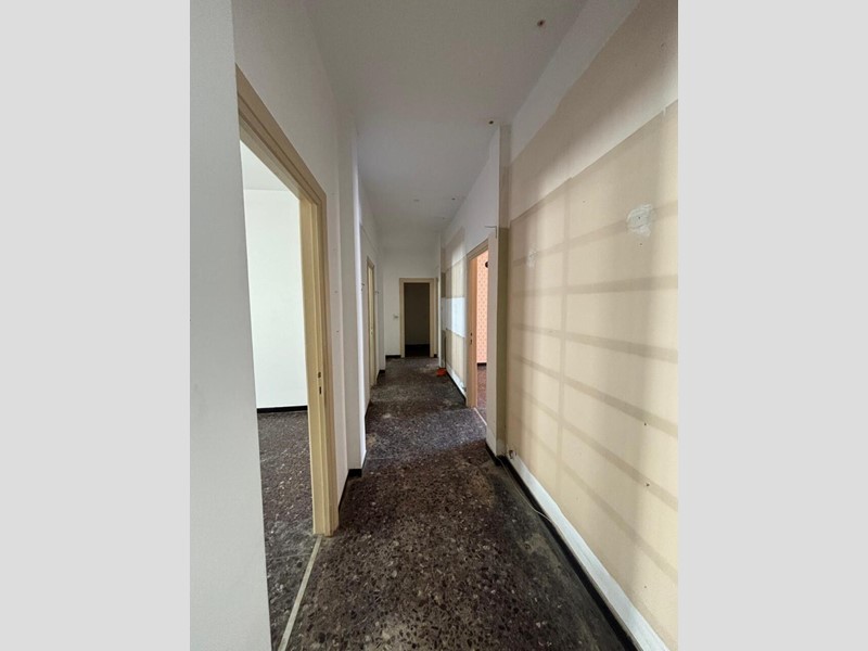 Appartamento in Vendita a Savona, 160'000&euro;, 120 m²