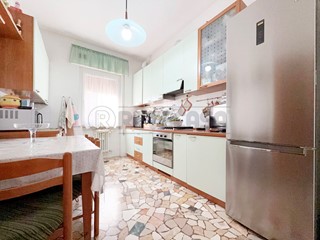 Trilocale in Vendita a Vicenza, 138'000&euro;, 90 m²