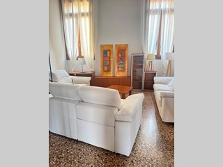 Bilocale in Affitto a Thiene, 700&euro;, 80 m², arredato, con Box