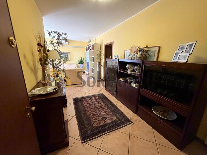 Trilocale in Affitto a Cesano Maderno, 1'300&euro;, 104 m², arredato, con Box