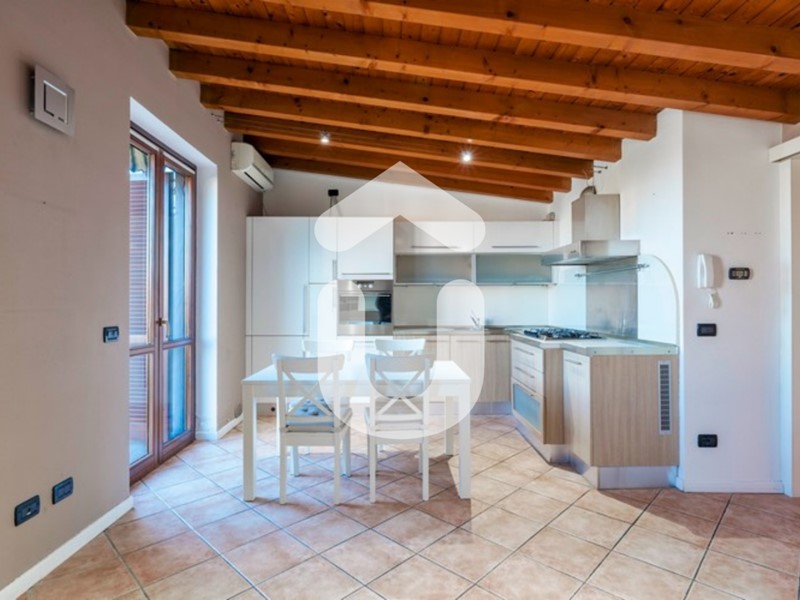 Trilocale in Vendita a Brescia, zona Villaggio Sereno, 170'000&euro;, 82 m², con Box