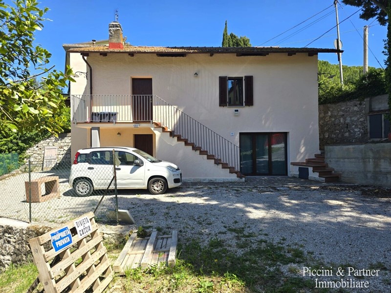 Trilocale in Affitto a Perugia, zona Centro storico, 650&euro;, 75 m², arredato