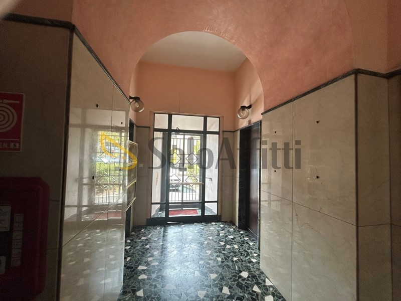 Trilocale in Affitto a Torino, zona Valdocco, 950&euro;, 80 m², arredato
