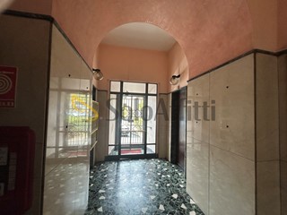 Trilocale in Affitto a Torino, zona Valdocco, 950&euro;, 80 m², arredato