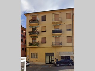 Appartamento in Vendita a Poggibonsi, zona Staggia via Romana, 90'000&euro;, 80 m²