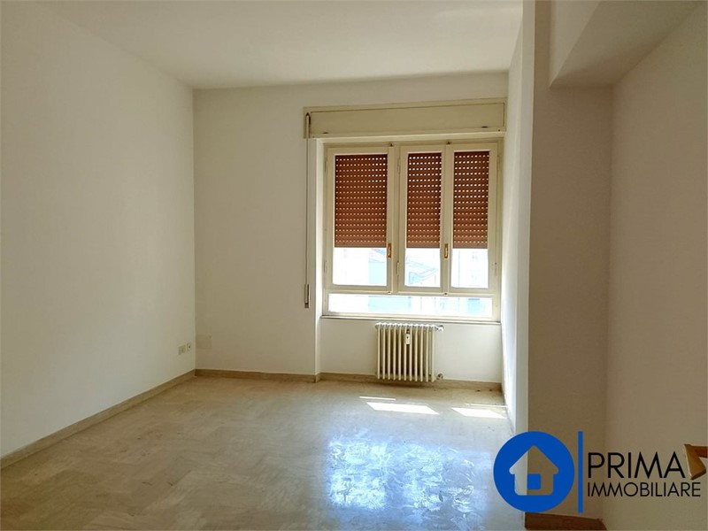 Quadrilocale in Affitto a Terni, 550&euro;, 100 m²