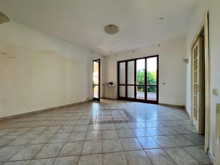 Appartamento in Vendita a Massa, zona Ronchi, 300'000&euro;, 110 m²