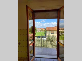 Quadrilocale in Vendita a Collesalvetti, 155'000&euro;, 106 m², con Box