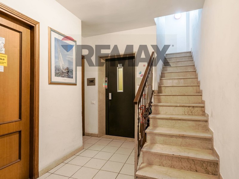 Bilocale in Vendita a Toscolano Maderno, 135'000&euro;, 67 m²