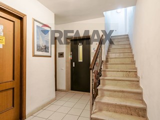 Bilocale in Vendita a Toscolano Maderno, 135'000&euro;, 67 m²