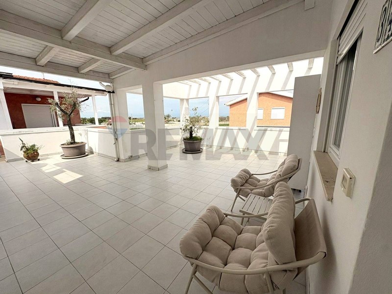 Trilocale in Affitto a Margherita di Savoia, 700&euro;, 90 m²
