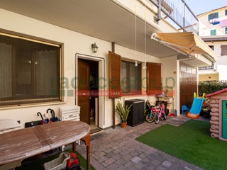 Trilocale in Vendita a Livorno, zona Borgo Cappuccini, 258'000&euro;, 79 m², con Box