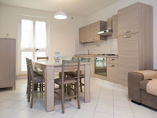 Quadrilocale in Affitto a Camaiore, zona Lido di Camaiore, 3'500&euro;, 65 m², arredato