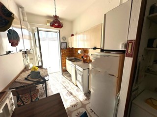 Bilocale in Vendita a Carrara, zona Marina Di Carrara, 169'000&euro;, 40 m², con Box
