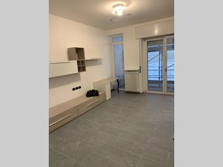 Trilocale in Affitto a Nova Milanese, zona CENTRO, 1'150&euro;, 100 m², arredato