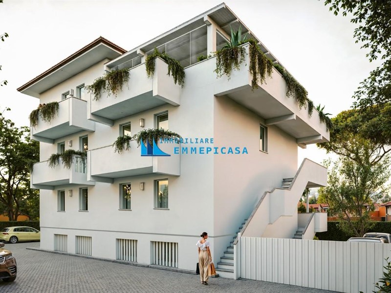 Trilocale in Vendita a Massa, zona Marina di Massa, 475'000&euro;, 85 m²