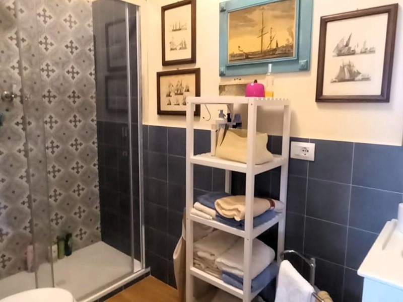 Bilocale in Vendita a Carrara, zona Marina di Carrara, 185'000&euro;, 46 m², arredato