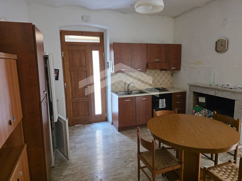 Bilocale in Vendita a Guardialfiera, 26'000&euro;, 85 m²