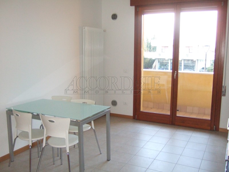 Quadrilocale in Affitto a Montegrotto Terme, zona Mezzavia, 700&euro;, 87 m², arredato, con Box