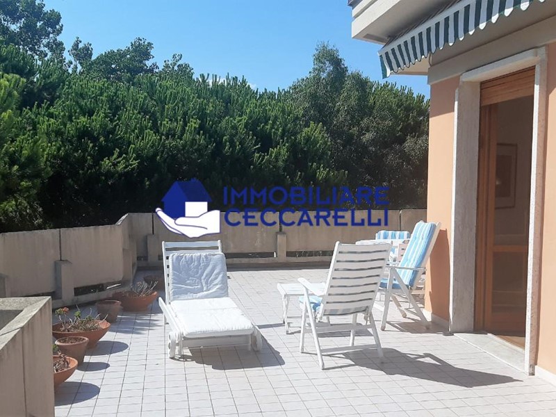 Attico in Affitto a Massa, zona Ronchi, 6'500&euro;, 140 m², arredato