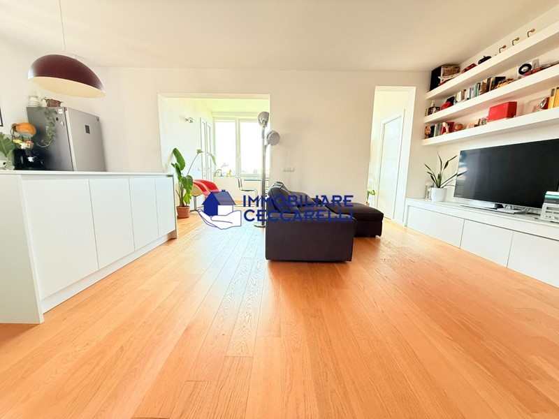 Appartamento in Vendita a Massa, zona Castagnetola, 280'000&euro;, 100 m², arredato