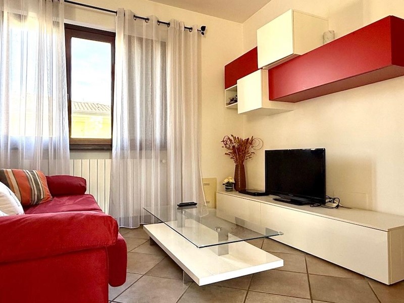 Appartamento in Vendita a Massa, zona Ronchi, 270'000&euro;, 100 m², arredato
