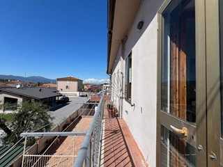 Appartamento in Vendita a Pontedera, zona Il Romito, 140'000&euro;, 100 m²